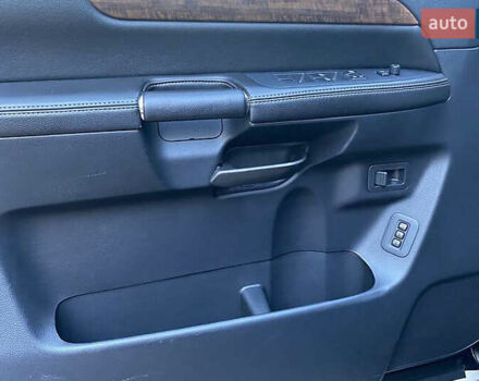 Синій Ніссан Armada, об'ємом двигуна 5.55 л та пробігом 126 тис. км за 15000 $, фото 13 на Automoto.ua