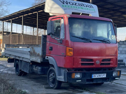 Червоний Ніссан Атлеон, об'ємом двигуна 2.95 л та пробігом 407 тис. км за 5500 $, фото 1 на Automoto.ua