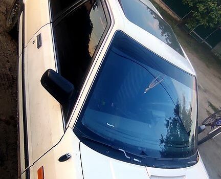 Білий Ніссан Блюберд, об'ємом двигуна 2 л та пробігом 200 тис. км за 1600 $, фото 2 на Automoto.ua