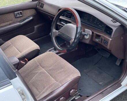 Белый Ниссан Блюберд, объемом двигателя 1.6 л и пробегом 320 тыс. км за 600 $, фото 7 на Automoto.ua