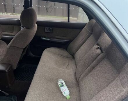 Белый Ниссан Блюберд, объемом двигателя 1.6 л и пробегом 400 тыс. км за 1000 $, фото 5 на Automoto.ua