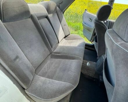 Белый Ниссан Блюберд, объемом двигателя 1.8 л и пробегом 210 тыс. км за 2000 $, фото 7 на Automoto.ua