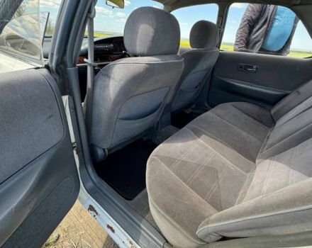 Белый Ниссан Блюберд, объемом двигателя 1.8 л и пробегом 210 тыс. км за 2000 $, фото 11 на Automoto.ua