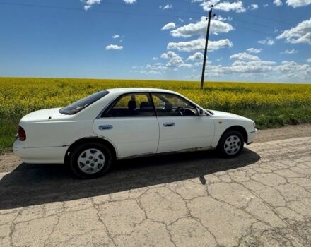 Белый Ниссан Блюберд, объемом двигателя 1.8 л и пробегом 210 тыс. км за 2000 $, фото 3 на Automoto.ua