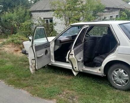 Білий Ніссан Блюберд, об'ємом двигуна 1.8 л та пробігом 198 тис. км за 700 $, фото 7 на Automoto.ua