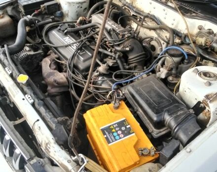 Белый Ниссан Блюберд, объемом двигателя 1.8 л и пробегом 200 тыс. км за 1000 $, фото 4 на Automoto.ua