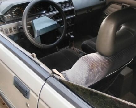 Белый Ниссан Блюберд, объемом двигателя 1.8 л и пробегом 200 тыс. км за 1000 $, фото 2 на Automoto.ua