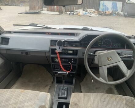 Белый Ниссан Блюберд, объемом двигателя 1.8 л и пробегом 184 тыс. км за 1800 $, фото 4 на Automoto.ua