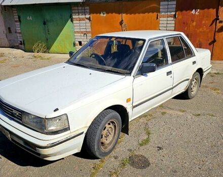 Белый Ниссан Блюберд, объемом двигателя 2 л и пробегом 172 тыс. км за 500 $, фото 3 на Automoto.ua