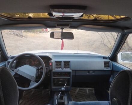 Белый Ниссан Блюберд, объемом двигателя 2 л и пробегом 387 тыс. км за 1200 $, фото 5 на Automoto.ua