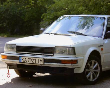 Белый Ниссан Блюберд, объемом двигателя 2 л и пробегом 545 тыс. км за 1000 $, фото 2 на Automoto.ua