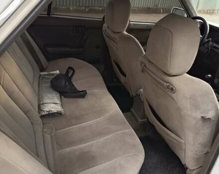 Білий Ніссан Блюберд, об'ємом двигуна 2 л та пробігом 500 тис. км за 2800 $, фото 3 на Automoto.ua