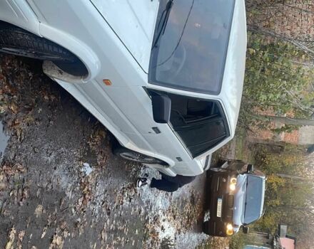 Белый Ниссан Блюберд, объемом двигателя 1.6 л и пробегом 350 тыс. км за 1150 $, фото 3 на Automoto.ua