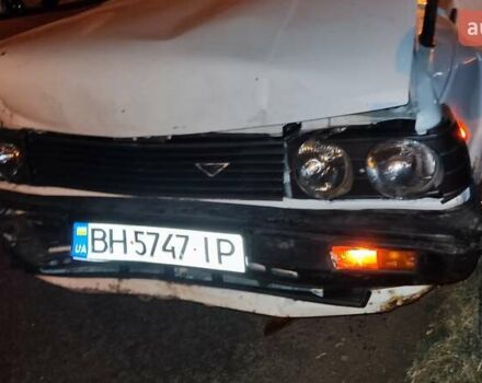 Білий Ніссан Блюберд, об'ємом двигуна 1.6 л та пробігом 258 тис. км за 1000 $, фото 3 на Automoto.ua