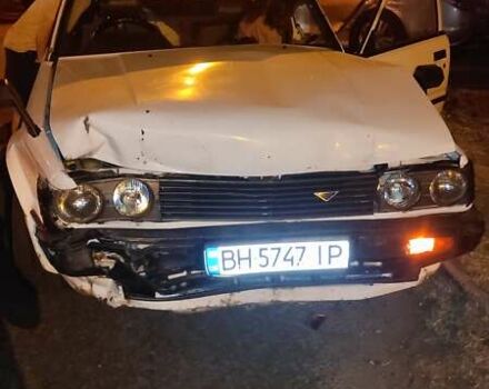 Білий Ніссан Блюберд, об'ємом двигуна 1.6 л та пробігом 258 тис. км за 1000 $, фото 2 на Automoto.ua