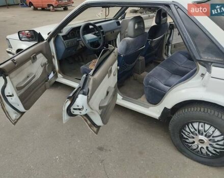 Белый Ниссан Блюберд, объемом двигателя 1.8 л и пробегом 230 тыс. км за 1200 $, фото 1 на Automoto.ua