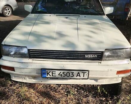 Білий Ніссан Блюберд, об'ємом двигуна 2 л та пробігом 325 тис. км за 650 $, фото 1 на Automoto.ua