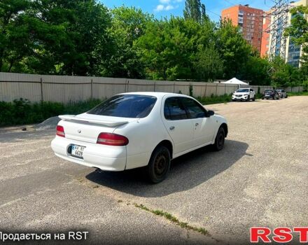 Білий Ніссан Блюберд, об'ємом двигуна 2 л та пробігом 114 тис. км за 850 $, фото 1 на Automoto.ua
