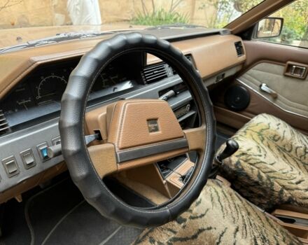 Бежевий Ніссан Блюберд, об'ємом двигуна 2 л та пробігом 400 тис. км за 1600 $, фото 6 на Automoto.ua