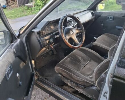 Чорний Ніссан Блюберд, об'ємом двигуна 2 л та пробігом 333 тис. км за 1400 $, фото 6 на Automoto.ua