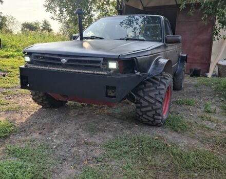 Чорний Ніссан Блюберд, об'ємом двигуна 2 л та пробігом 333 тис. км за 1400 $, фото 5 на Automoto.ua