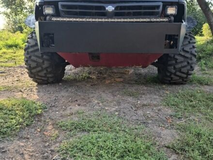 Чорний Ніссан Блюберд, об'ємом двигуна 2 л та пробігом 333 тис. км за 1400 $, фото 1 на Automoto.ua