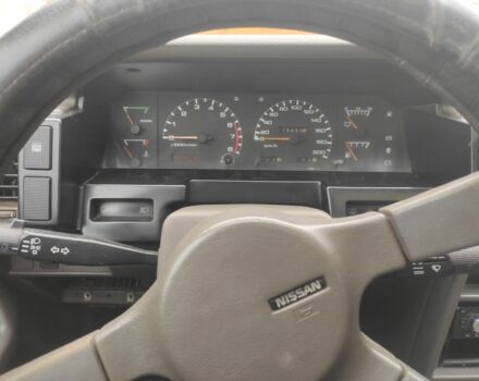 Красный Ниссан Блюберд, объемом двигателя 2 л и пробегом 40 тыс. км за 550 $, фото 7 на Automoto.ua