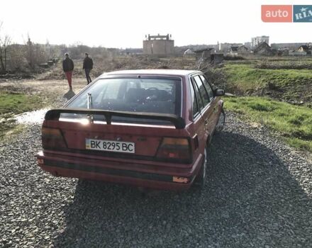 Червоний Ніссан Блюберд, об'ємом двигуна 2 л та пробігом 315 тис. км за 1450 $, фото 5 на Automoto.ua