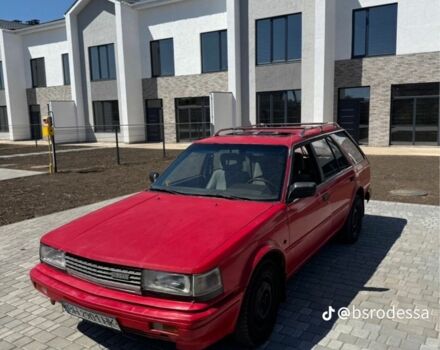 Красный Ниссан Блюберд, объемом двигателя 2 л и пробегом 10 тыс. км за 1050 $, фото 1 на Automoto.ua