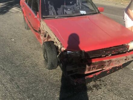 Ніссан Блюберд 1988 у Одесі на Automoto.ua Червоний Ніссан Блюберд, об'ємом двигуна 1.6 л та пробігом 363 тис. км за 500 $, фото 1 на Automoto.ua