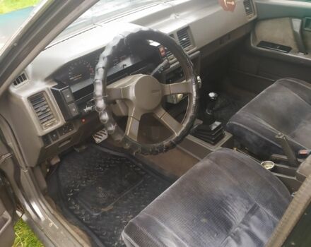 Серый Ниссан Блюберд, объемом двигателя 2 л и пробегом 500 тыс. км за 0 $, фото 4 на Automoto.ua