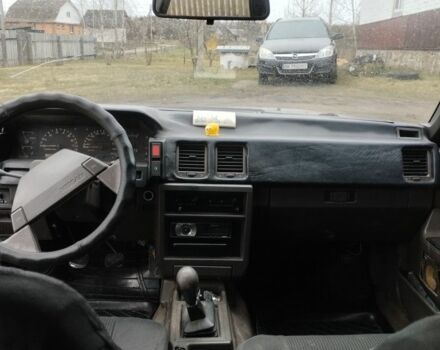 Сірий Ніссан Блюберд, об'ємом двигуна 2 л та пробігом 327 тис. км за 1800 $, фото 1 на Automoto.ua
