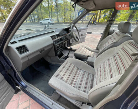 Синий Ниссан Блюберд, объемом двигателя 1.8 л и пробегом 140 тыс. км за 5000 $, фото 6 на Automoto.ua