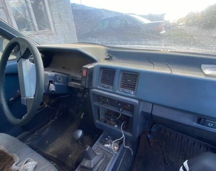 Синий Ниссан Блюберд, объемом двигателя 2 л и пробегом 4 тыс. км за 350 $, фото 2 на Automoto.ua