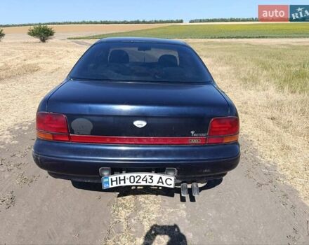 Синий Ниссан Блюберд, объемом двигателя 2 л и пробегом 370 тыс. км за 1200 $, фото 1 на Automoto.ua