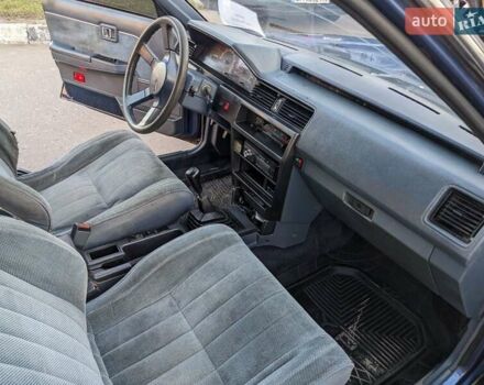 Синій Ніссан Блюберд, об'ємом двигуна 2 л та пробігом 443 тис. км за 1700 $, фото 5 на Automoto.ua