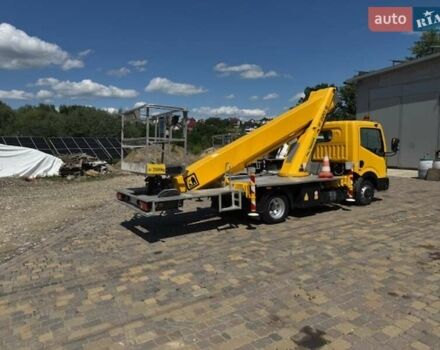 Жовтий Ніссан Кабстар, об'ємом двигуна 2.5 л та пробігом 72 тис. км за 60603 $, фото 6 на Automoto.ua
