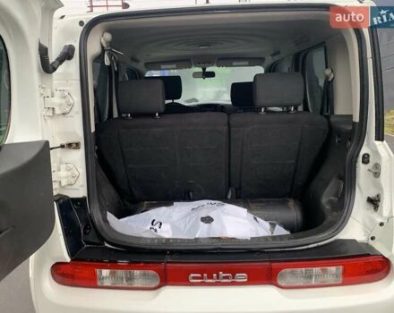 Белый Ниссан Куб, объемом двигателя 1.8 л и пробегом 195 тыс. км за 6000 $, фото 21 на Automoto.ua