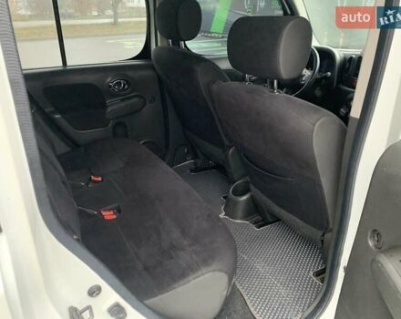 Белый Ниссан Куб, объемом двигателя 1.8 л и пробегом 195 тыс. км за 6000 $, фото 12 на Automoto.ua