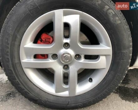 Білий Ніссан Куб, об'ємом двигуна 1.8 л та пробігом 195 тис. км за 5000 $, фото 12 на Automoto.ua