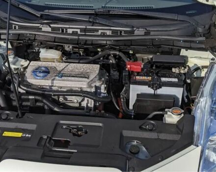 Белый Ниссан Другая, объемом двигателя 0 л и пробегом 125 тыс. км за 5499 $, фото 5 на Automoto.ua