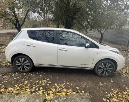 Білий Ніссан Інша, об'ємом двигуна 0 л та пробігом 155 тис. км за 10500 $, фото 5 на Automoto.ua