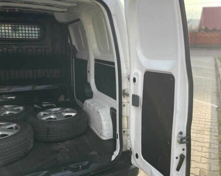 Білий Ніссан Інша, об'ємом двигуна 0 л та пробігом 126 тис. км за 8200 $, фото 19 на Automoto.ua