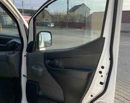 Білий Ніссан Інша, об'ємом двигуна 0 л та пробігом 126 тис. км за 8200 $, фото 15 на Automoto.ua