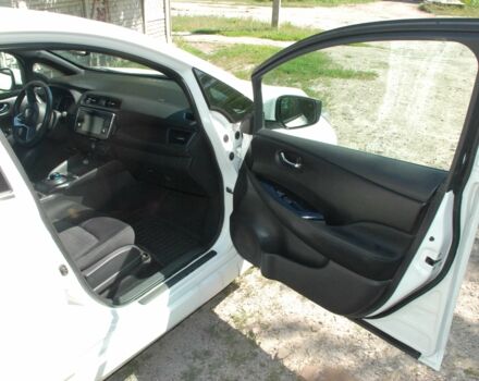 Білий Ніссан Інша, об'ємом двигуна 0 л та пробігом 243 тис. км за 9000 $, фото 5 на Automoto.ua