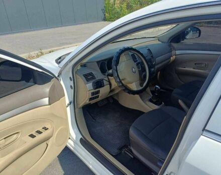Белый Ниссан Другая, объемом двигателя 0 л и пробегом 83 тыс. км за 8200 $, фото 4 на Automoto.ua