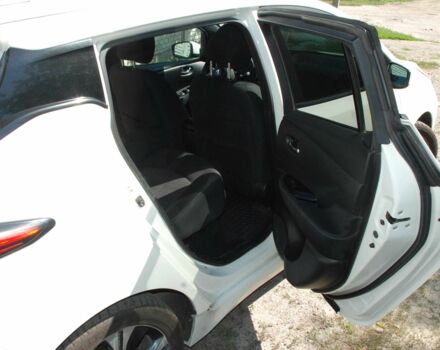 Білий Ніссан Інша, об'ємом двигуна 0 л та пробігом 243 тис. км за 9000 $, фото 7 на Automoto.ua