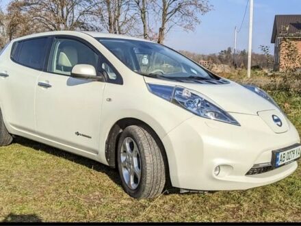 Белый Ниссан Другая, объемом двигателя 0 л и пробегом 125 тыс. км за 5499 $, фото 1 на Automoto.ua