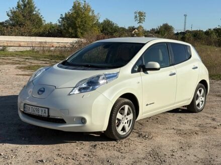 Белый Ниссан Другая, объемом двигателя 0 л и пробегом 178 тыс. км за 3550 $, фото 1 на Automoto.ua