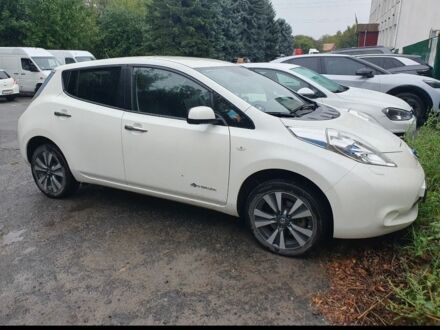 Белый Ниссан Другая, объемом двигателя 0 л и пробегом 120 тыс. км за 10500 $, фото 1 на Automoto.ua